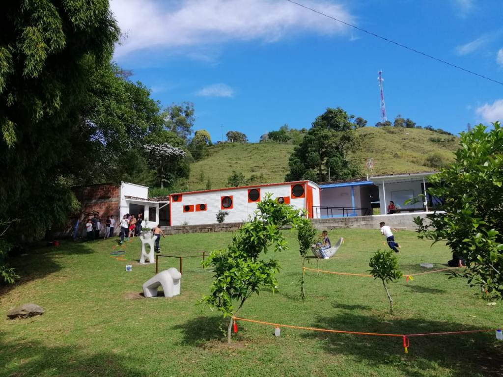 Conversemos, nuestro bibliotecario fue invitado al espacio de charla de la biblioteca laboratorio del Espíritu