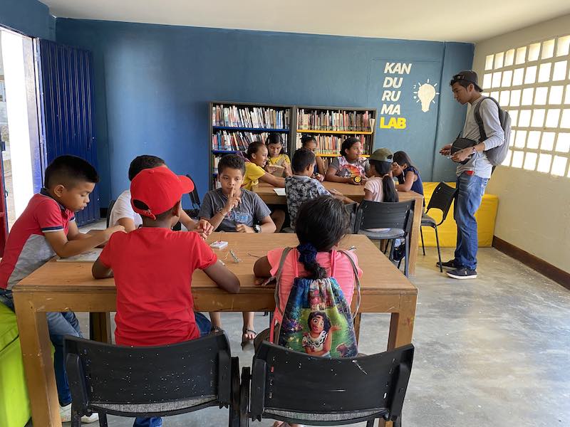 leer, escribir y programar. Nuestro mas reciente makerspace